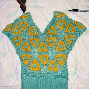 Crochet Top with Triangle Patterns